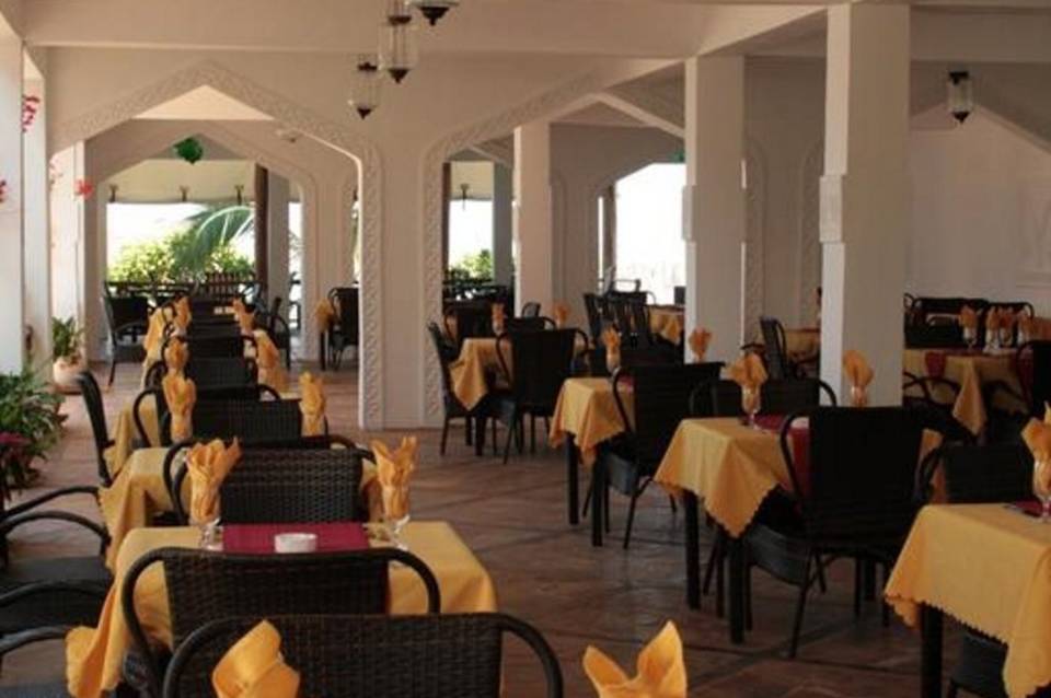 Waridi Beach Resort & Spa 4