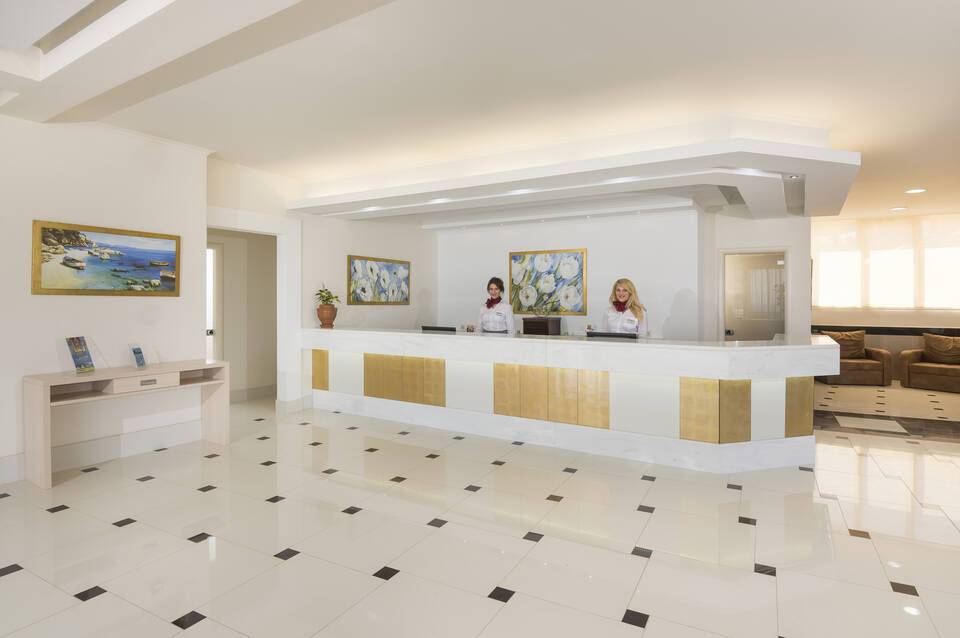 Kouros Palace Hotel 4