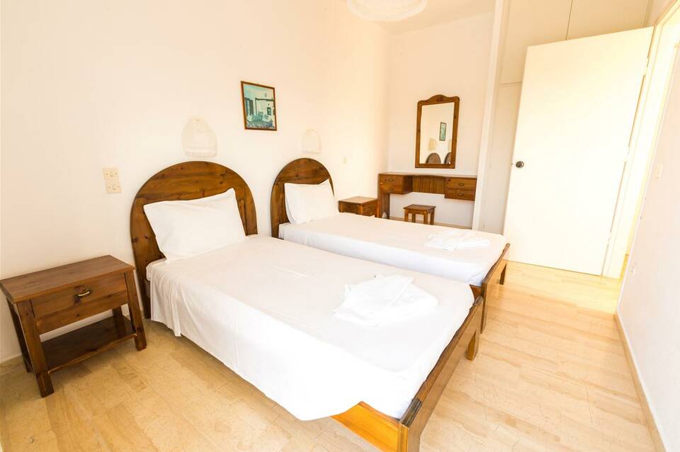 Bruskos Hotel & Suites 4