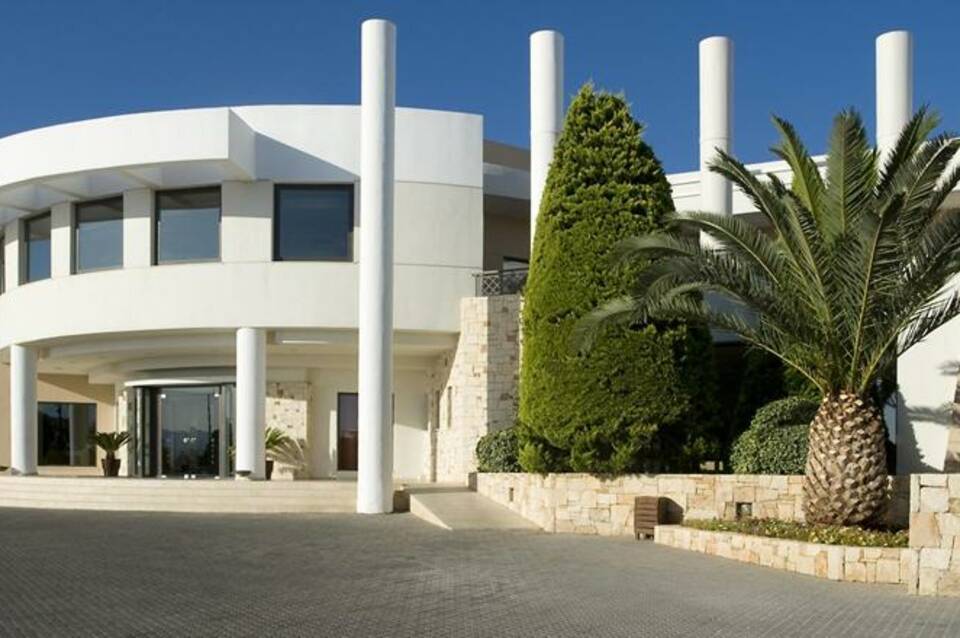 Grand Hotel Holiday Resort 1