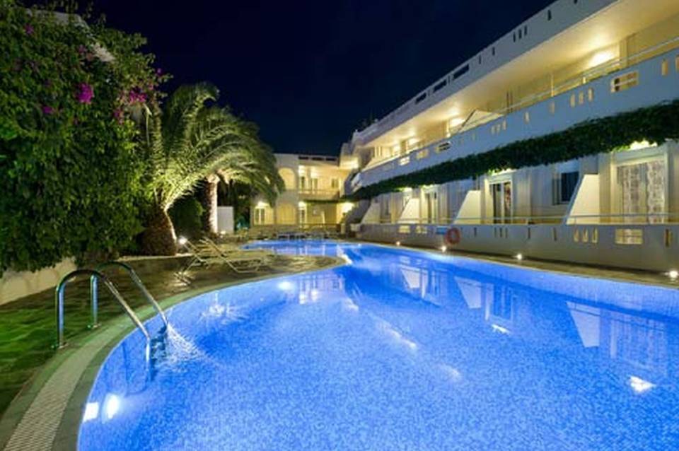 Axos Hotel 4