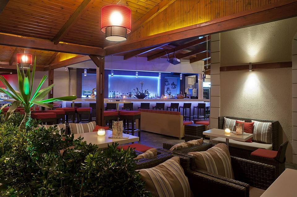 Axos Hotel 5