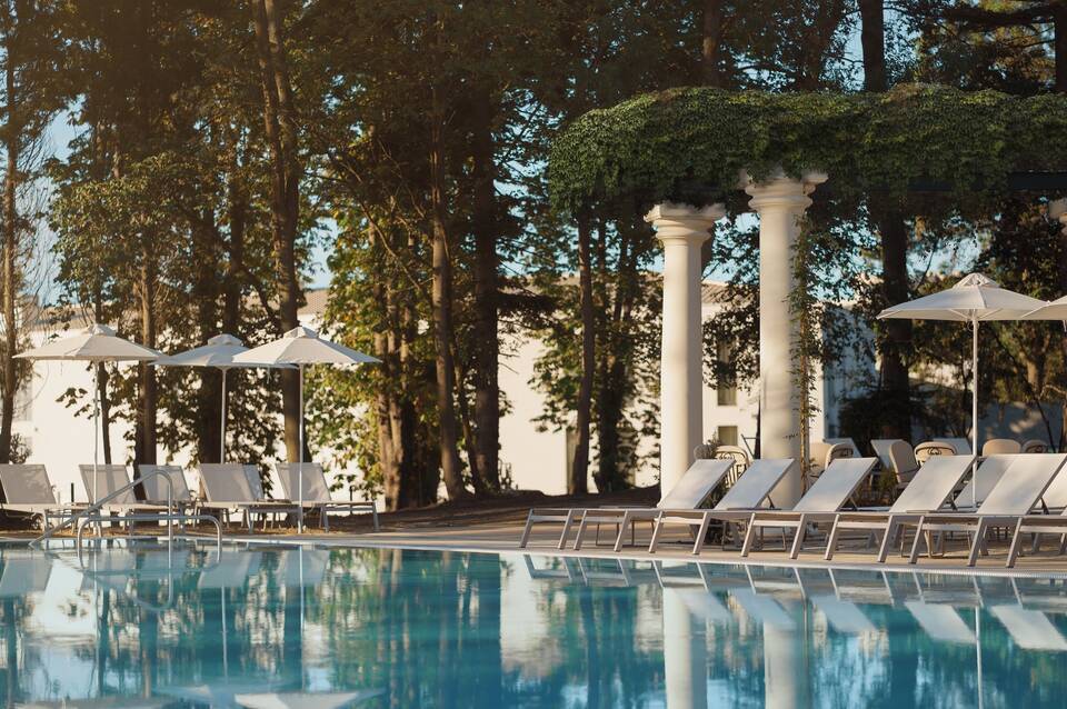 Astor Garden Hotel 4
