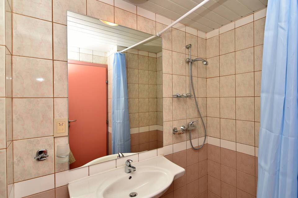Hotel Oasis 4