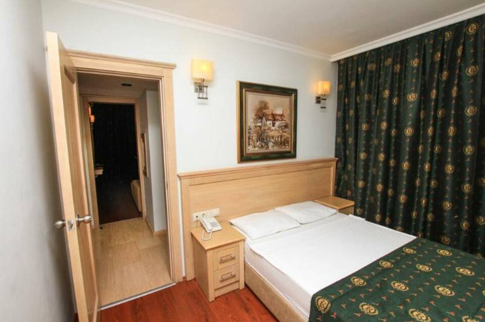 K Maris Hotel 5