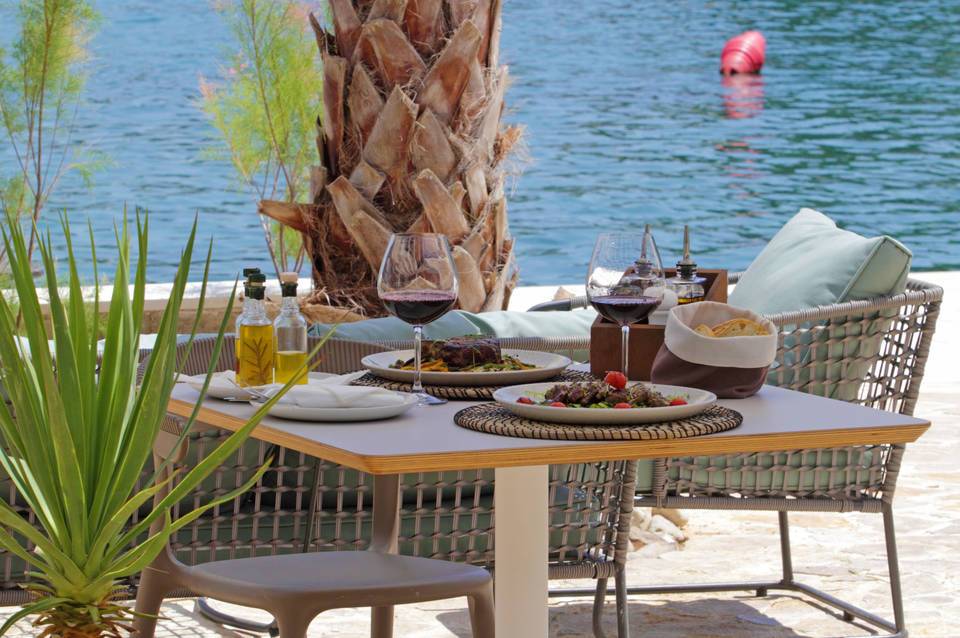 Kalamota Beach House 1