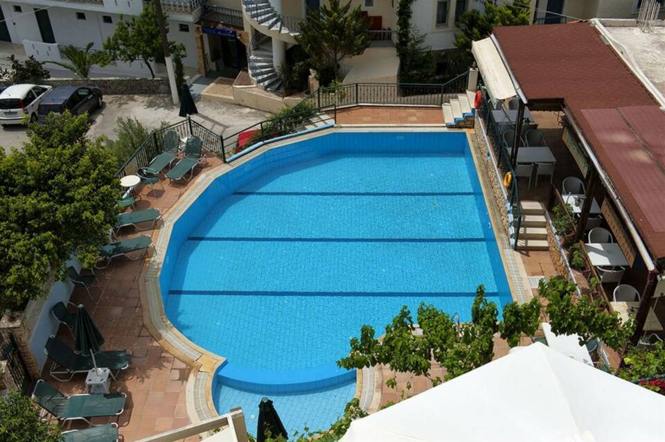 Ariadne Apartments & Studios 5