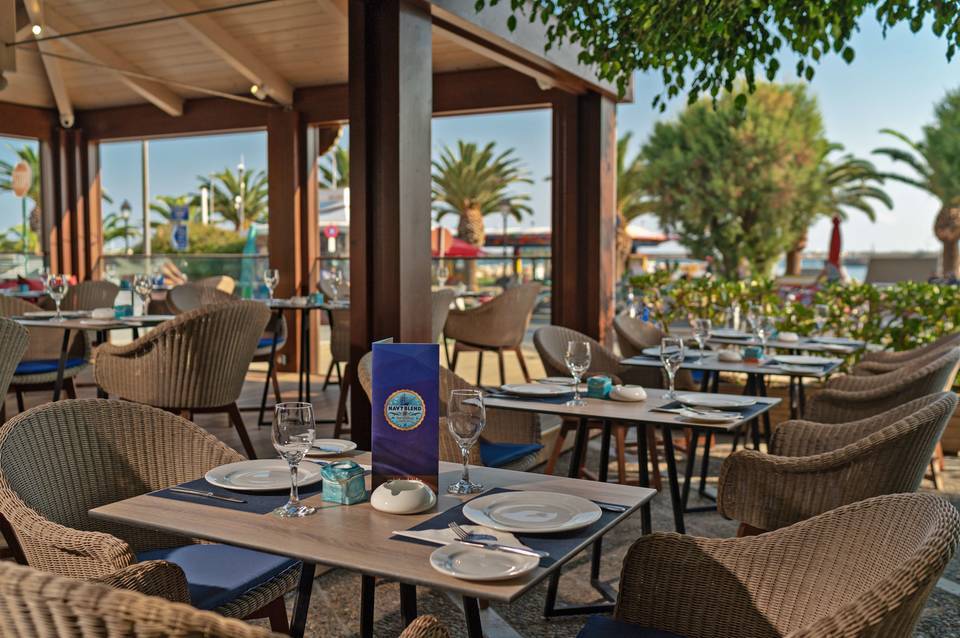 Kyma Suites Beach Hotel 1