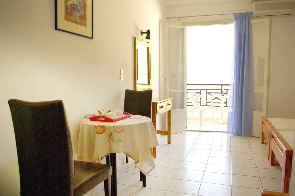 Christof Studios & Rooms 5
