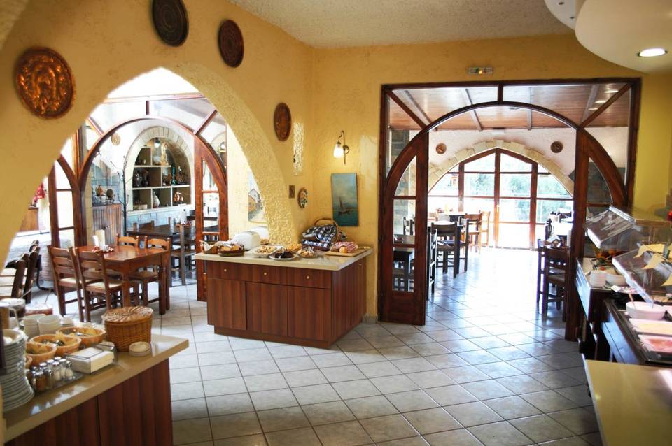 Evina Rooms & Suites 1