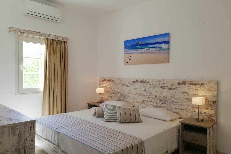Evina Rooms & Suites 3