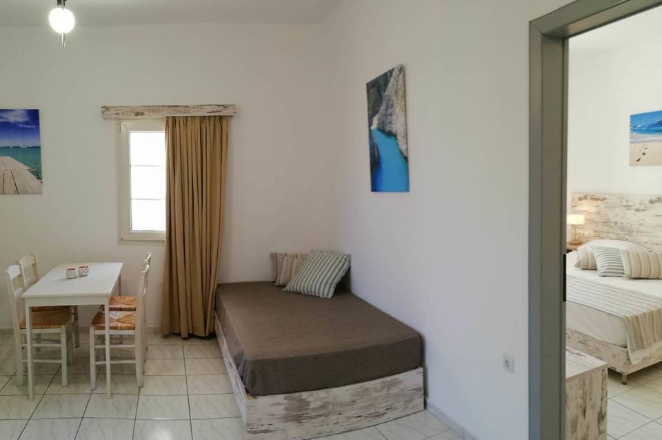 Evina Rooms & Suites 4