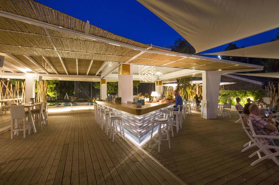 Akrotiri Beach Resort Hotel 2