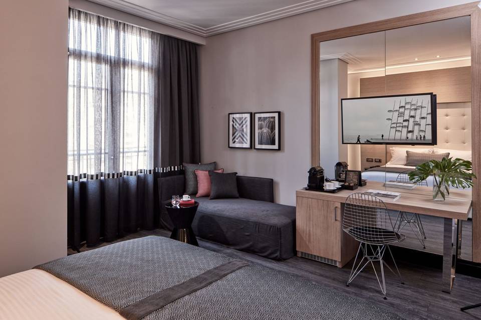 Antigon Urban Chic Hotel 4