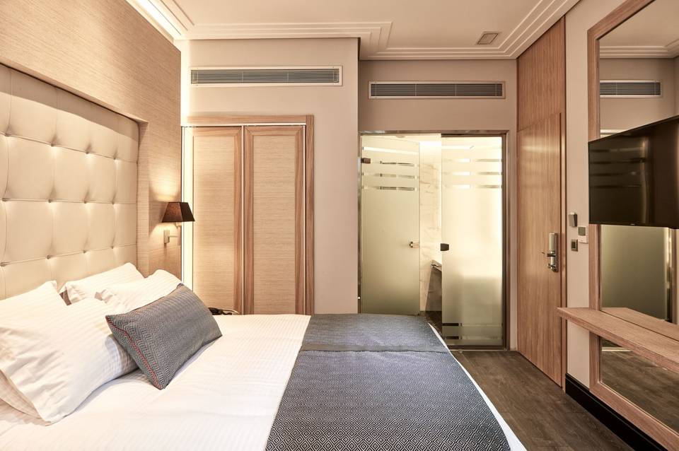 Antigon Urban Chic Hotel 1