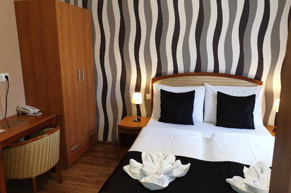 Six Inn Hotel - Budapest 1