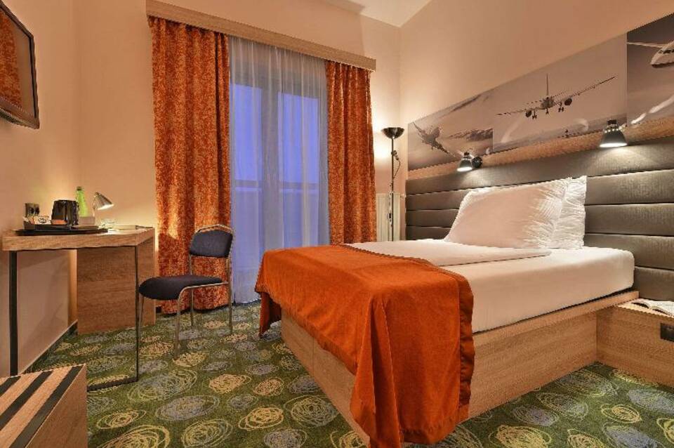Ramada by Wyndham Airport Prague 2