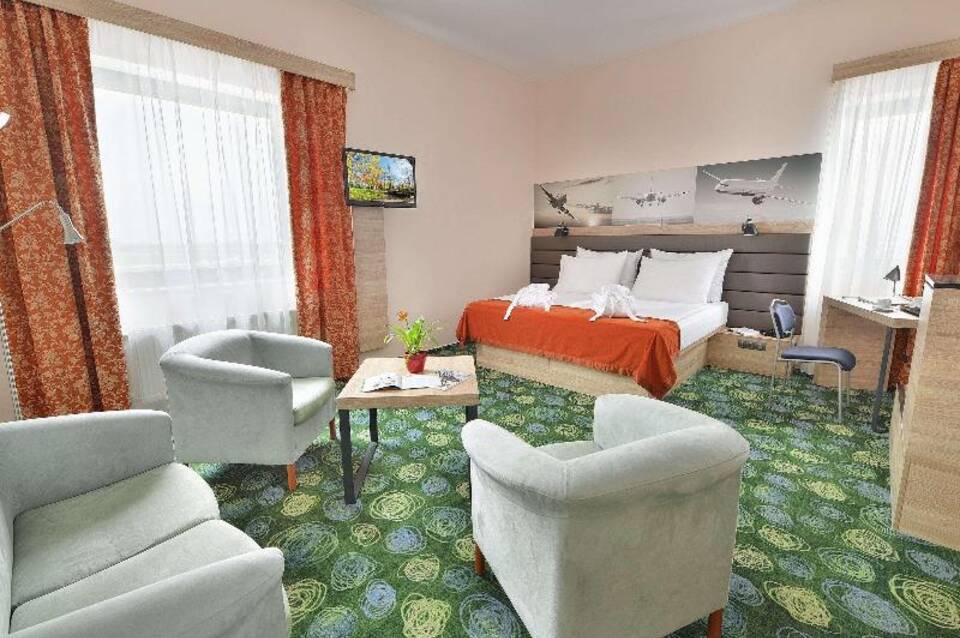 Ramada by Wyndham Airport Prague 4
