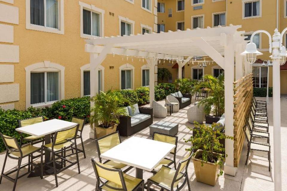 Homewood Suites by Hilton Bonita Springs 3