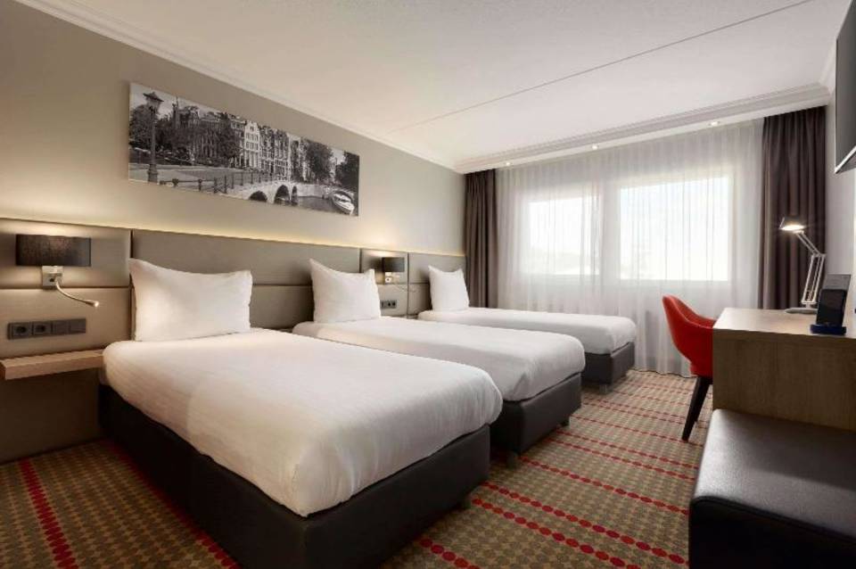Ramada by Wyndham Amsterdam Airport Schiphol 1