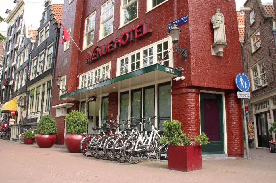 Avenue Hotel 1