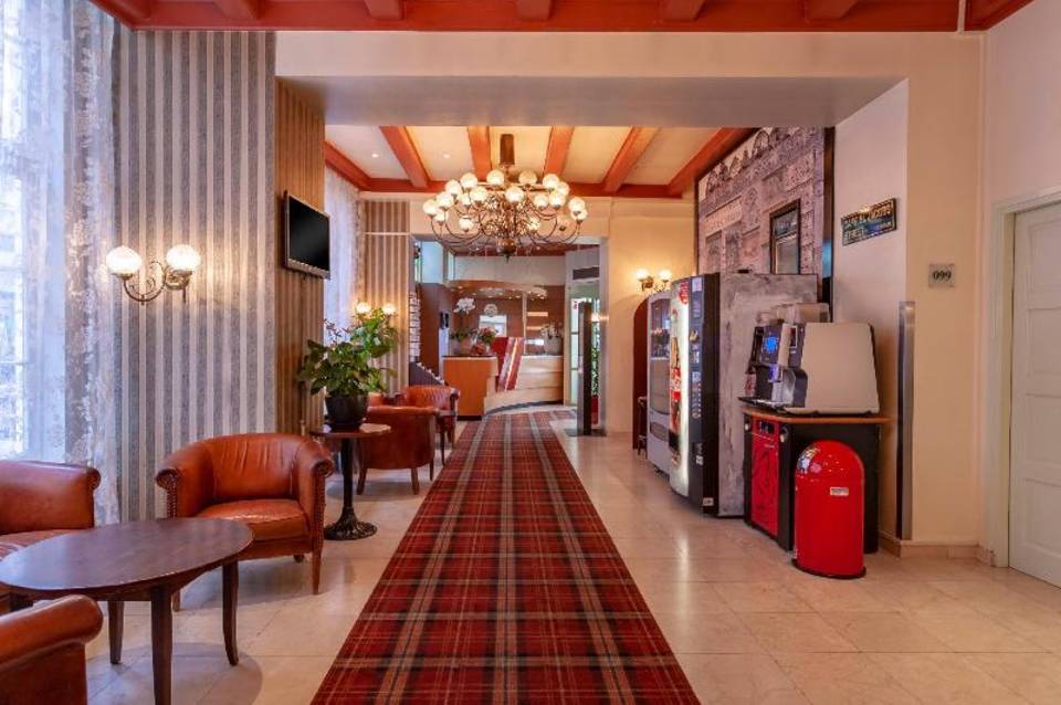 Avenue Hotel 3