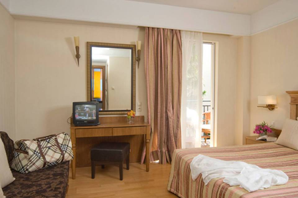 Hotel Ideon 4