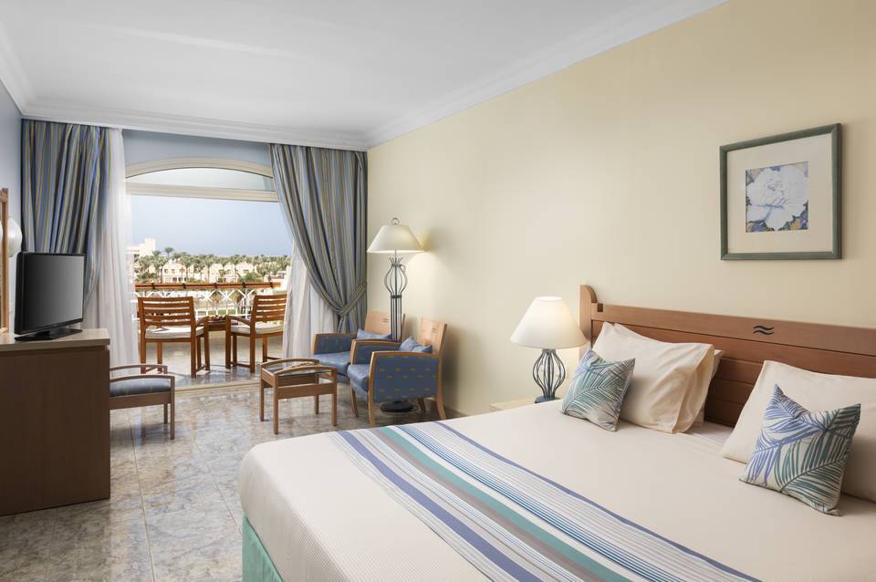 Royal Lagoons Aqua Park Resort & Spa 2