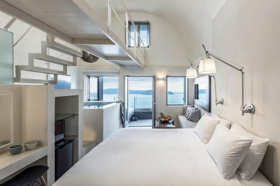 West East Suites 3