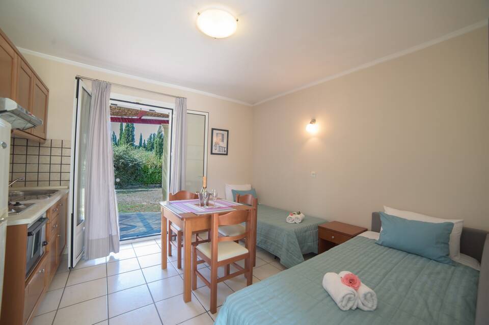 Ostria Apartments 5