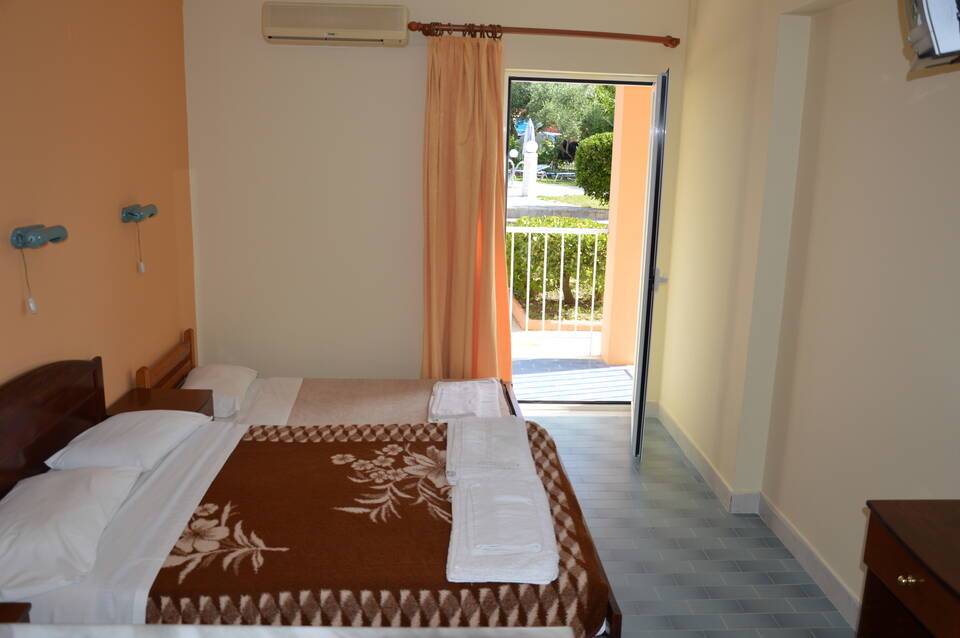 Aggelos Family Hotel 5