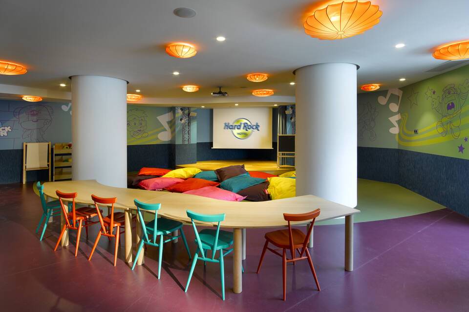 Hard Rock Hotel Tenerife 3