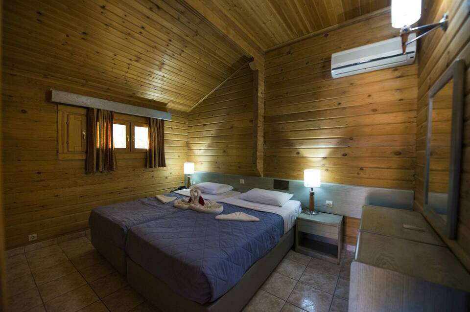 Sandy's Studios & Log-Villas 2