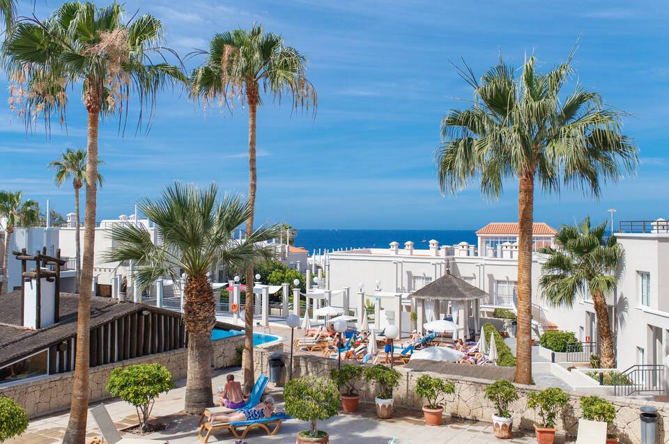 Los Olivos Beach Resort 1
