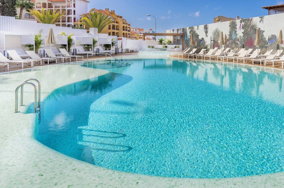 Ohasis Boutique Suites 4