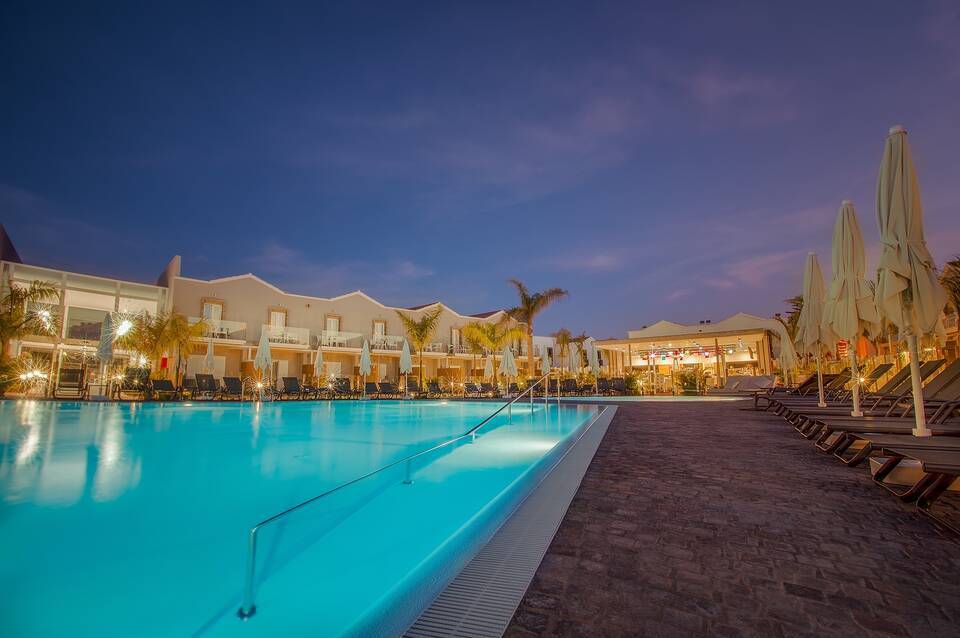 Hotel LIVVO Los Calderones 4