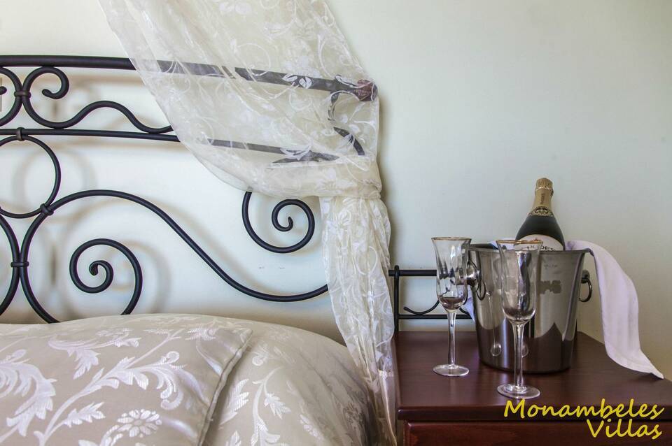 Monambeles Villas 2
