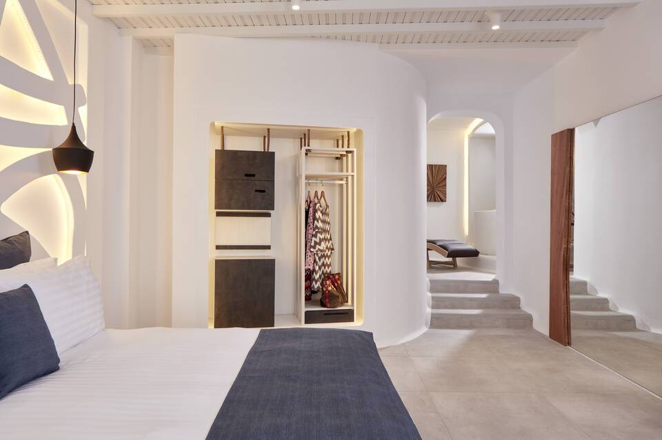 Absolute Mykonos Suites & More 4