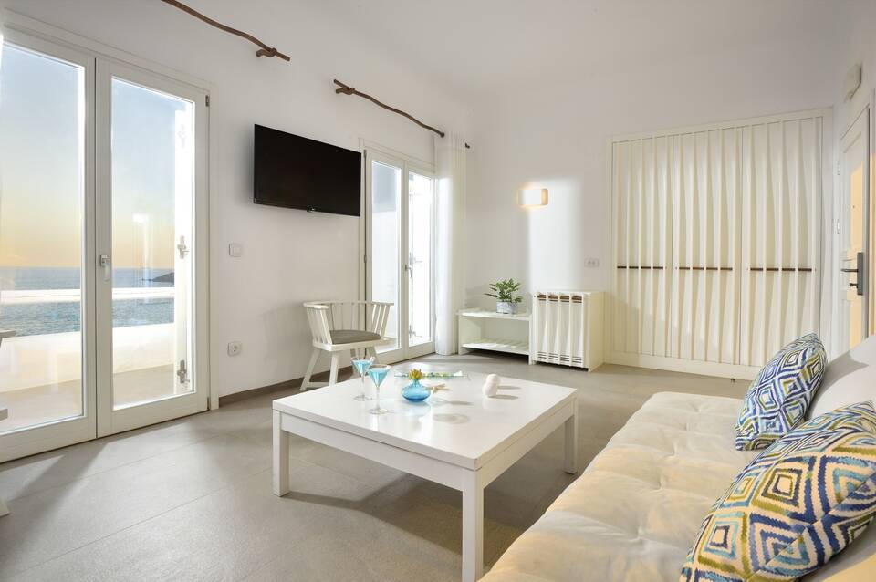 Amazon Mykonos Resort & Spa 4