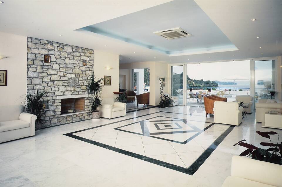 Kanapitsa Mare Hotel 1