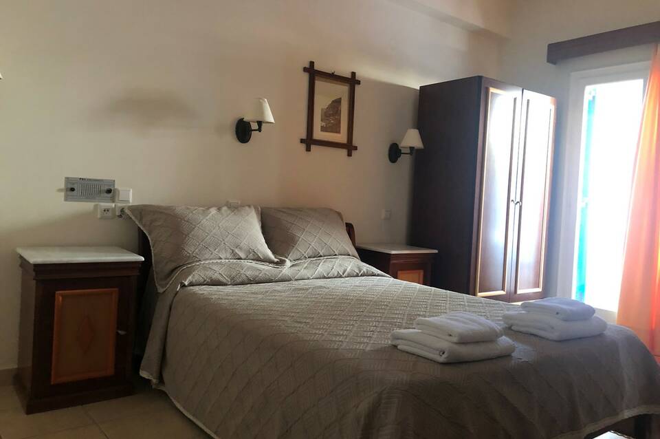 Karidis Hotel 1