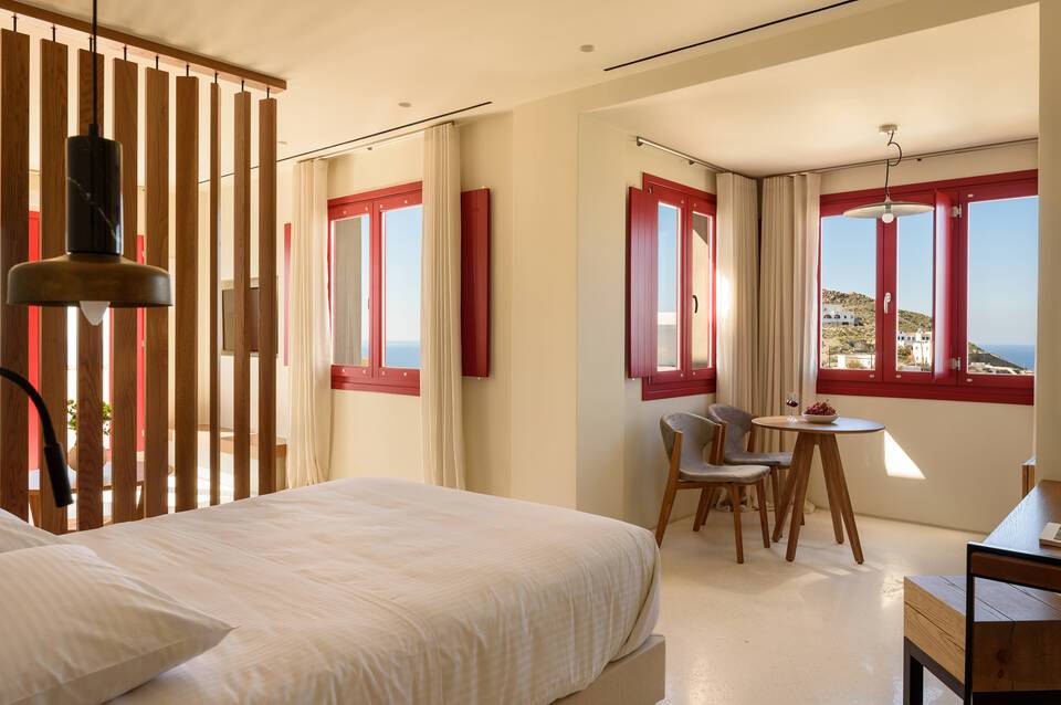 Potnia Theron Suites 1