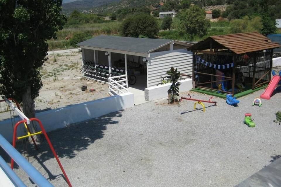 Zefiros Beach Hotel 2