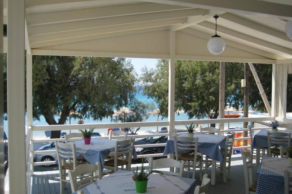 Zefiros Beach Hotel 4