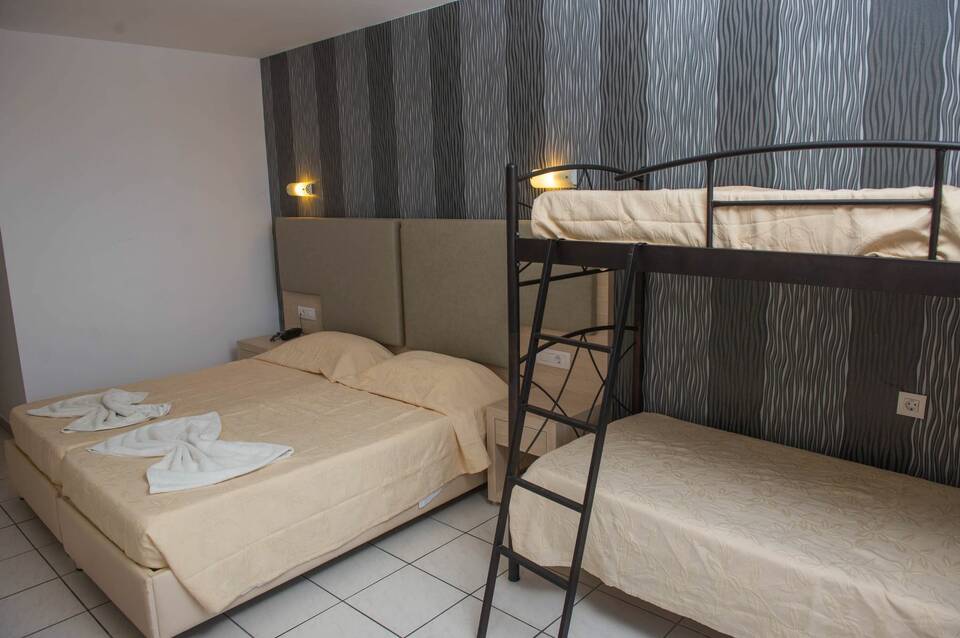 Hotel Alexander The Great 4