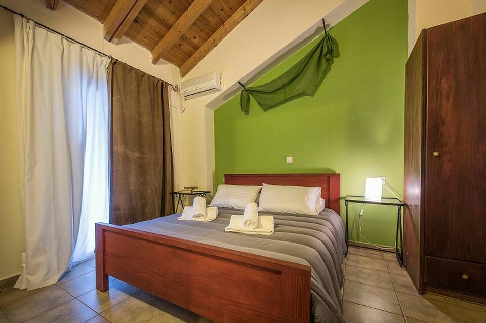 Pansion Porto Tsi Ostrias 3