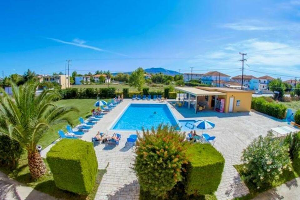 Derekas Studios & Apartments 1