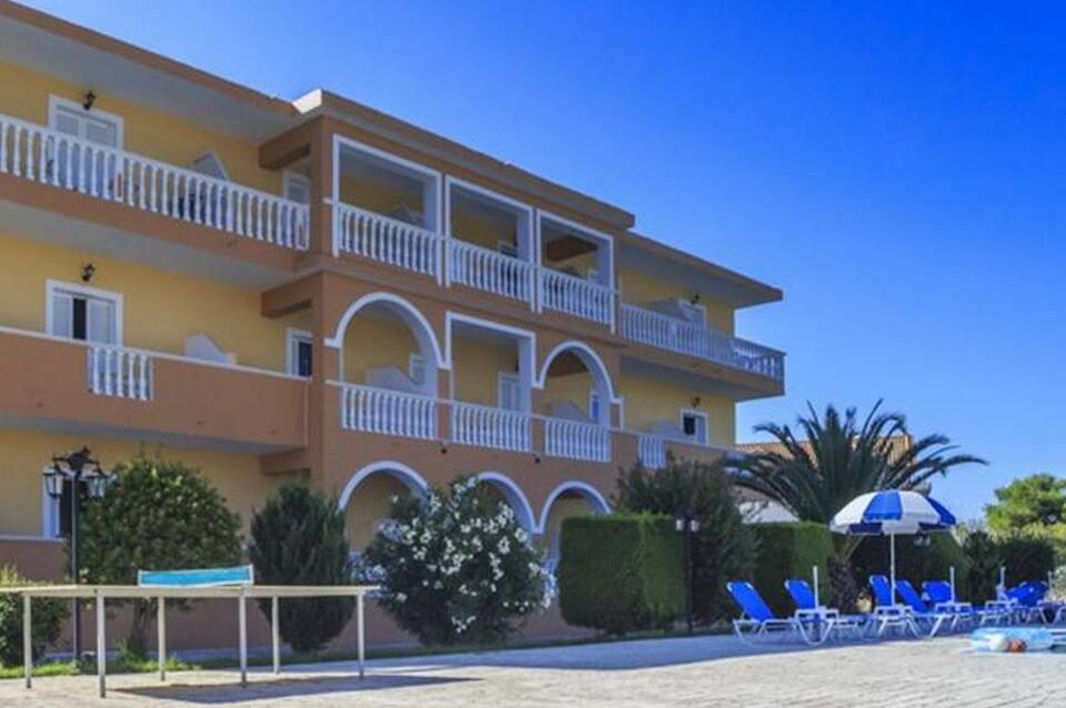 Derekas Studios & Apartments 4