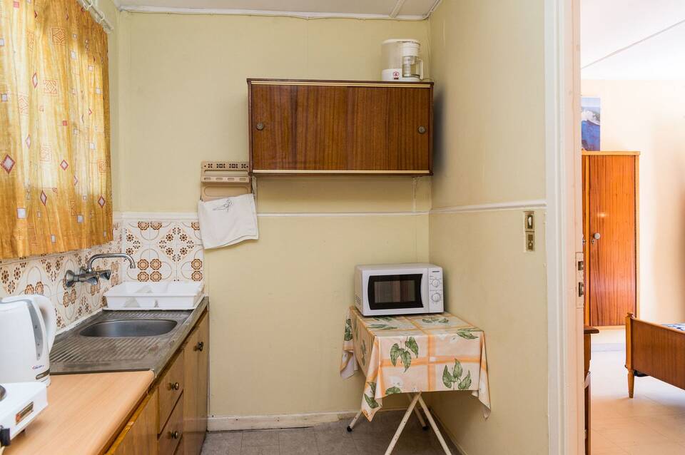 Roussa's Apartments 5