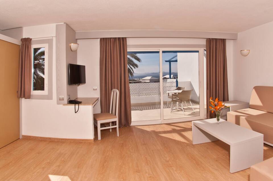 HL Paradise Island Hotel 2